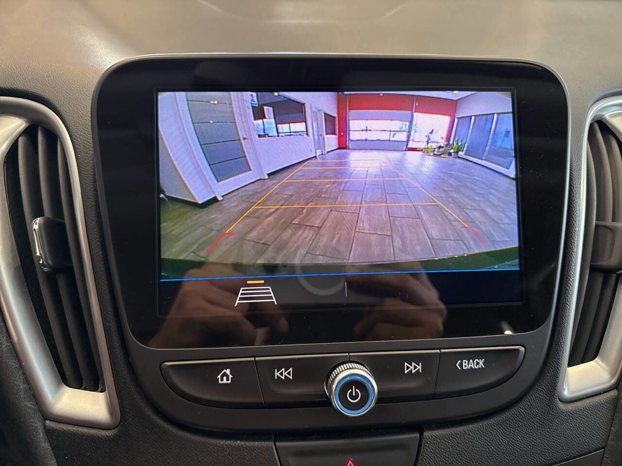 Used 2019 Chevrolet Malibu LS image 20
