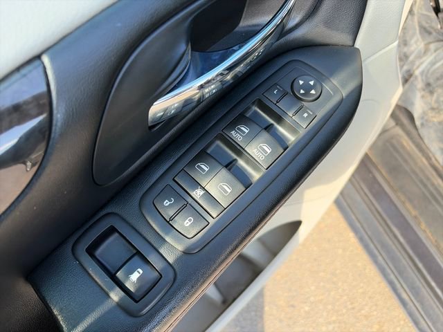 Used 2016 Dodge Grand Caravan SE w/ Quick Order Package 29E SE FWD image 24