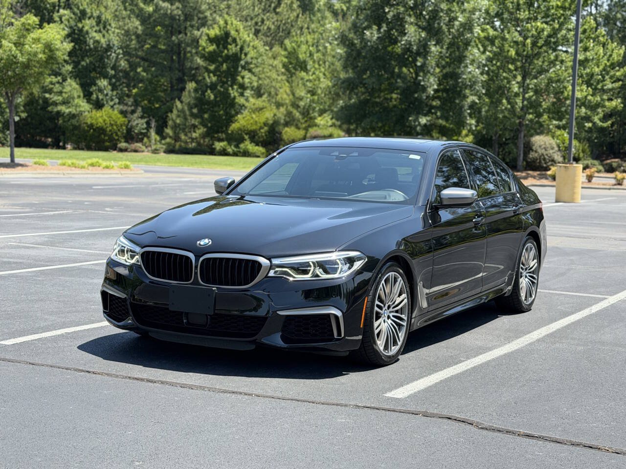 Used 2020 BMW M550i xDrive w/ Executive Package AWD/4WD image 3
