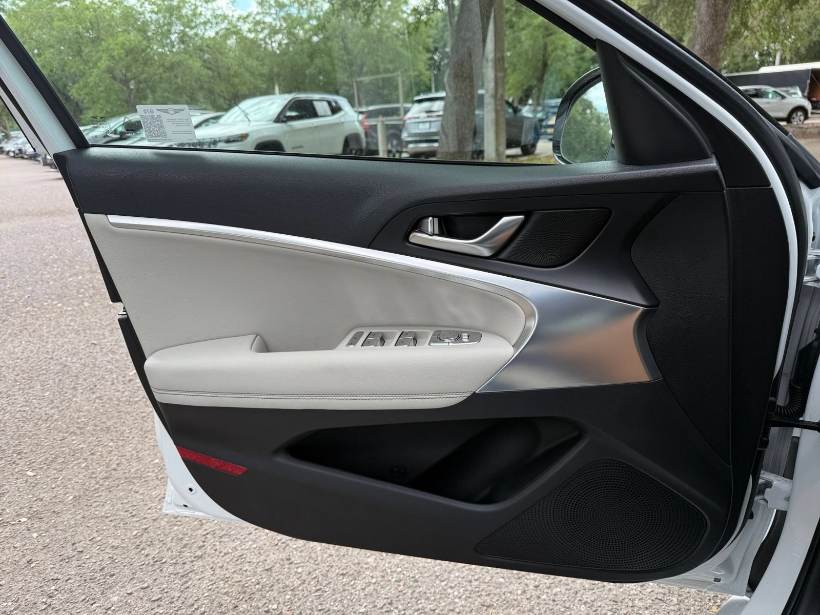 Used 2025 Genesis G70 2.5T AWD/4WD image 18