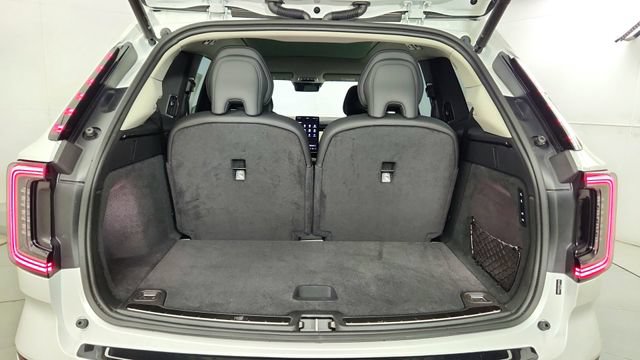 New 2026 Volvo EX90 Ultra AWD/4WD image 39