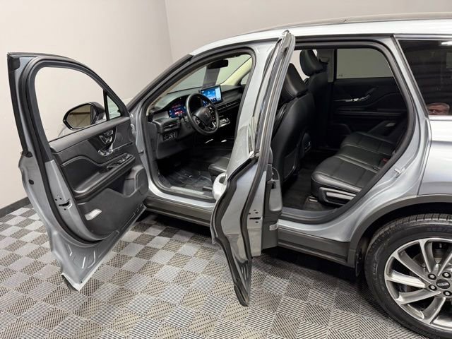 Used 2023 Lincoln Corsair AWD w/ Equipment Group 101A image 13