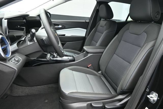 New 2026 Chevrolet Trax LT w/ LT Convenience Package FWD image 18