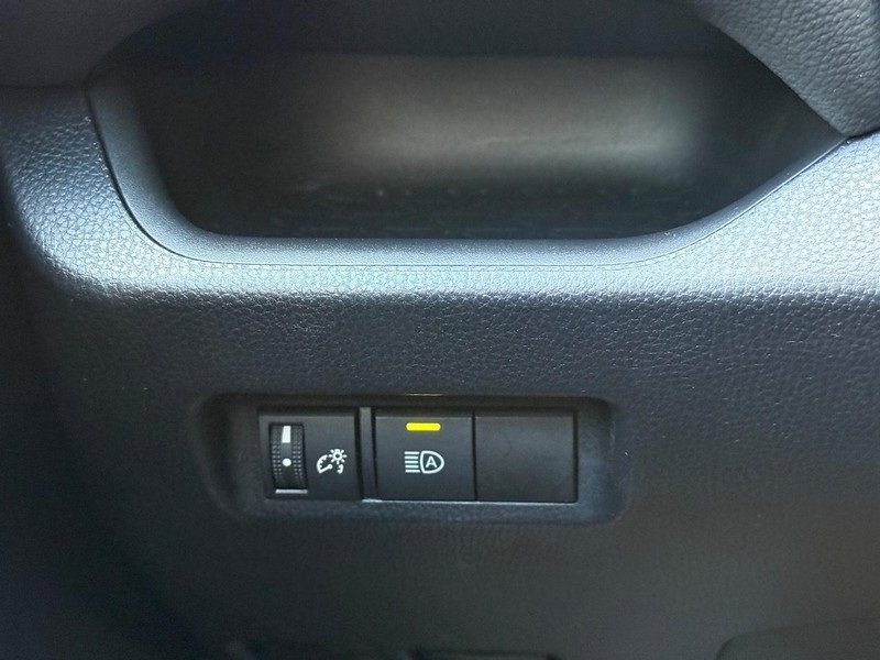 Used 2020 Toyota RAV4 LE w/ Carpet Mat Package image 29