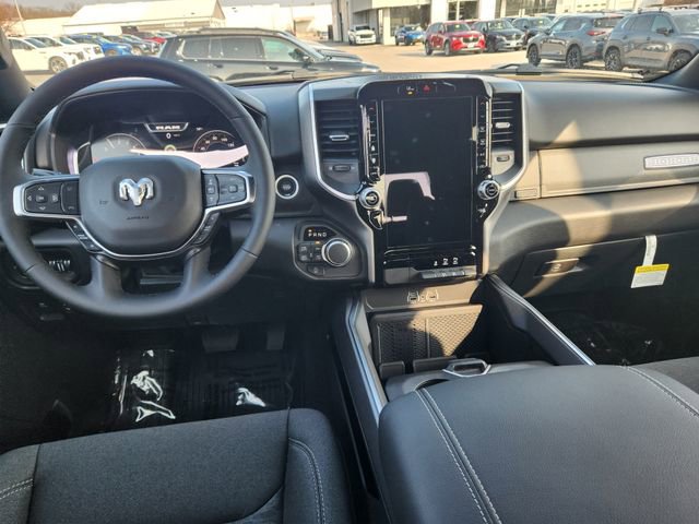 New 2026 RAM 1500 4x4 Crew Cab image 11