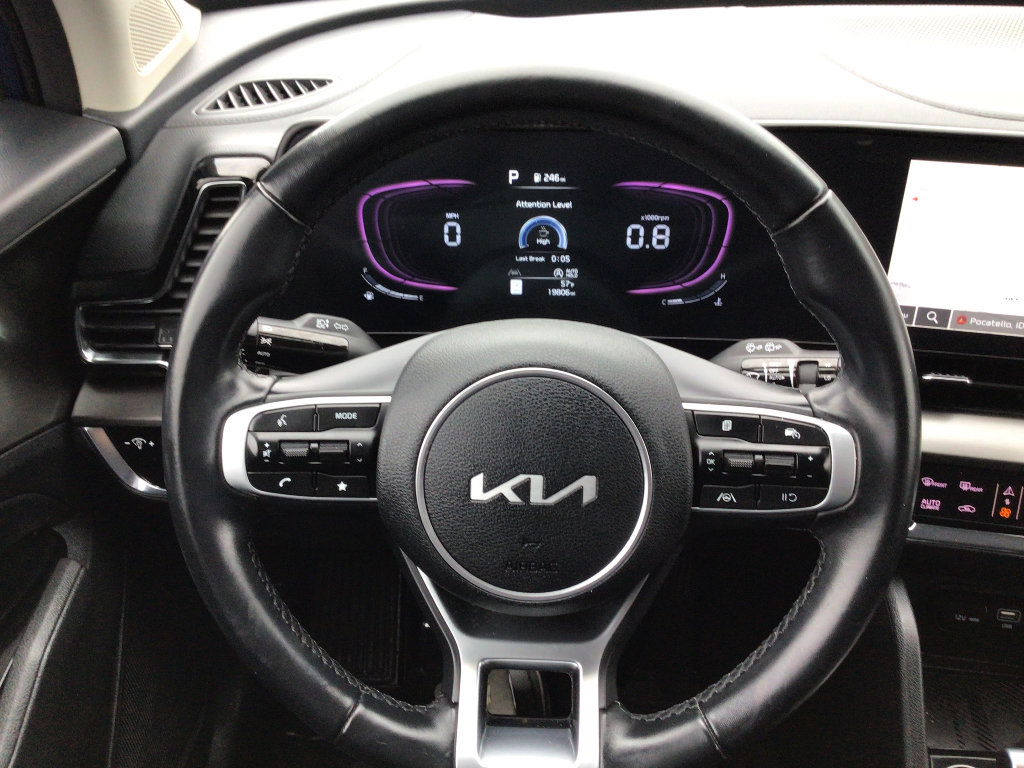 Used 2024 Kia Sportage EX image 8