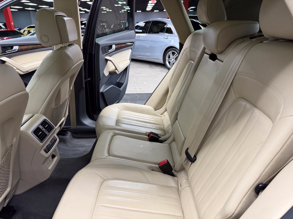 Used 2020 Audi Q5 2.0T Premium Plus w/ Premium Plus Package AWD/4WD image 38