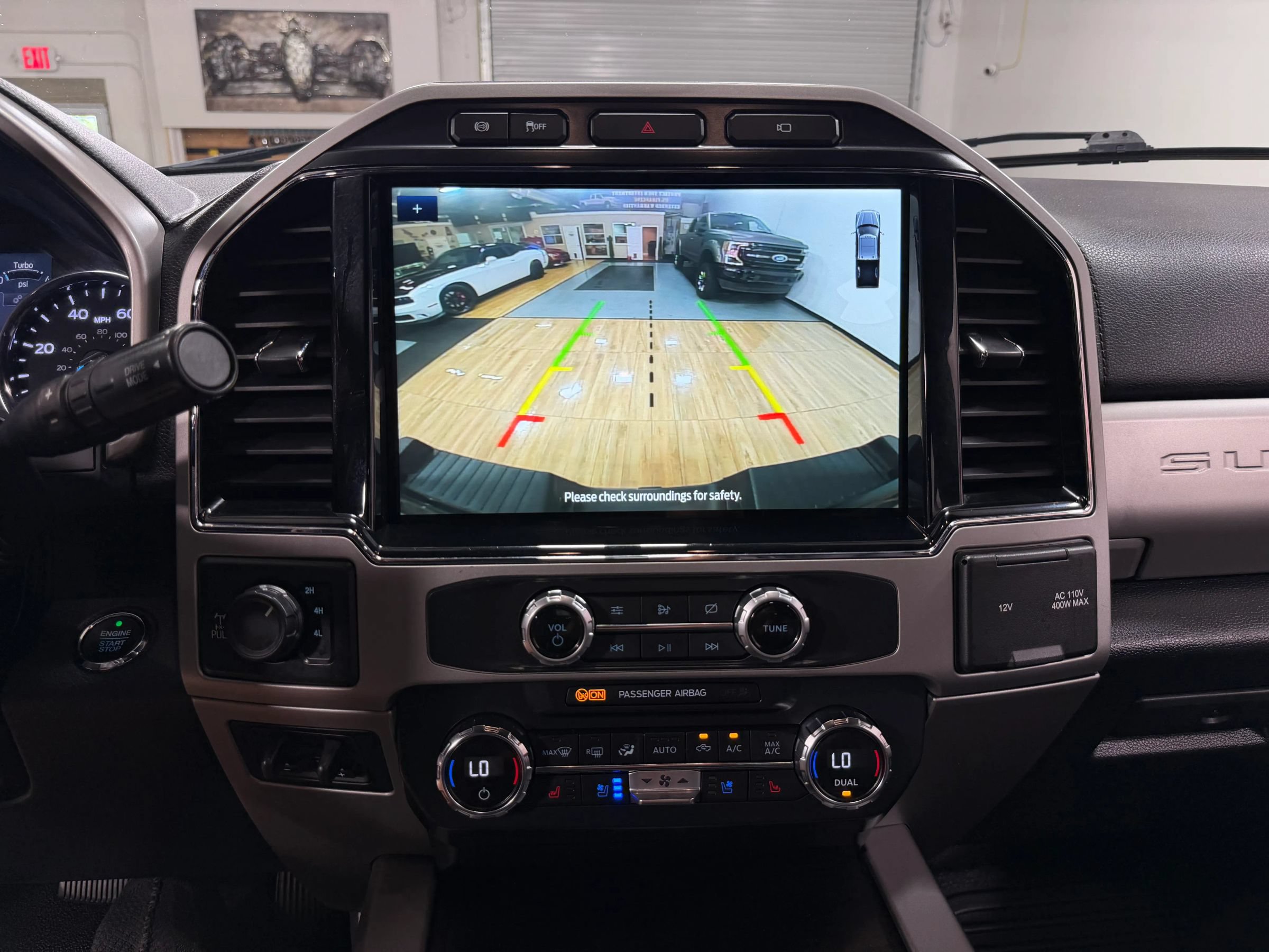 Used 2022 Ford F350 Lariat w/ Lariat Ultimate Package AWD/4WD image 23
