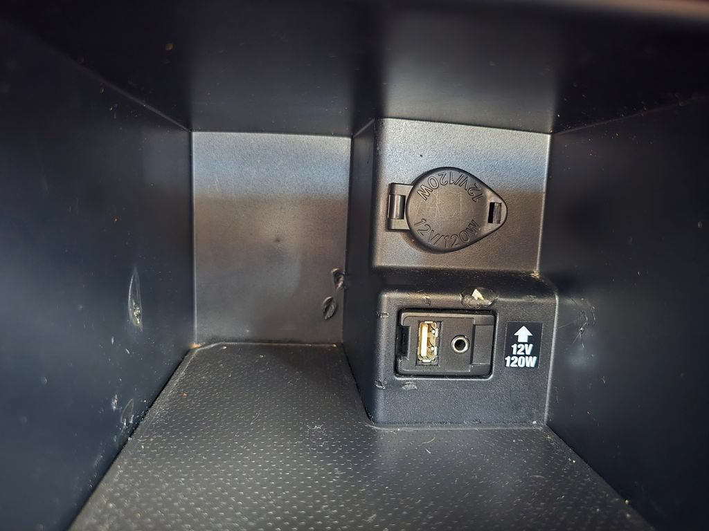 Used 2013 Toyota Camry XLE FWD image 34