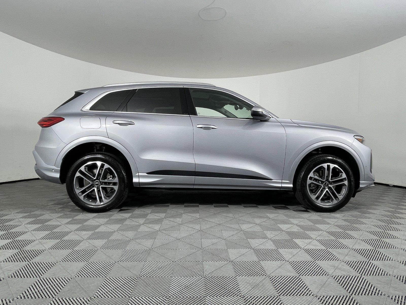 New 2025 Audi Q5 Premium Plus w/ Premium Plus image 14