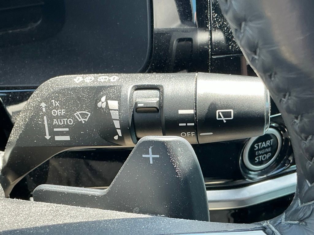 Used 2023 Nissan Pathfinder Platinum AWD/4WD image 21