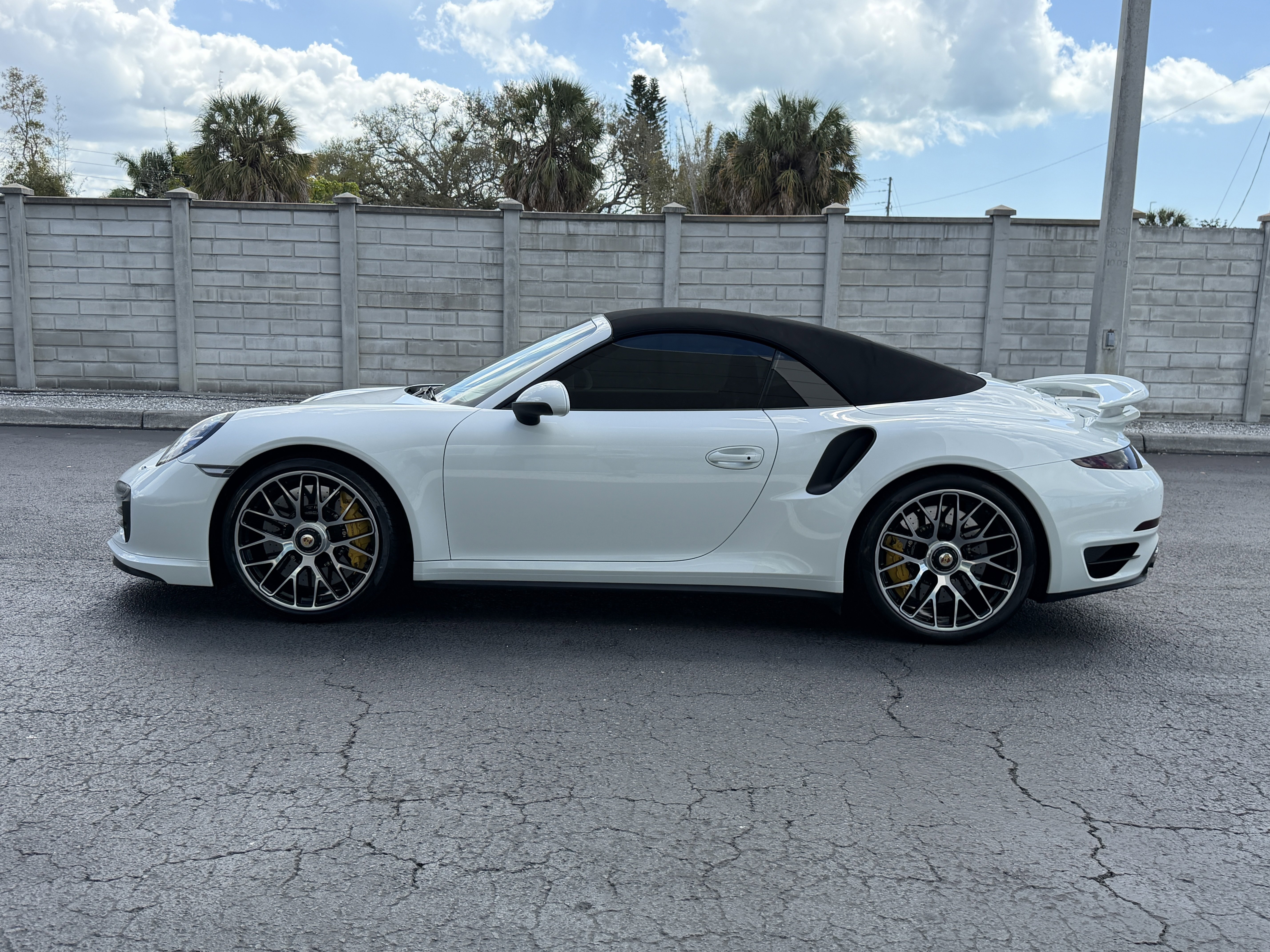 Certified 2015 Porsche 911 Turbo S image 2