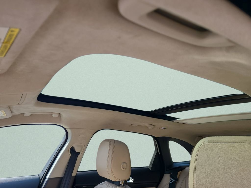 Used 2020 Jaguar F-PACE Prestige image 20