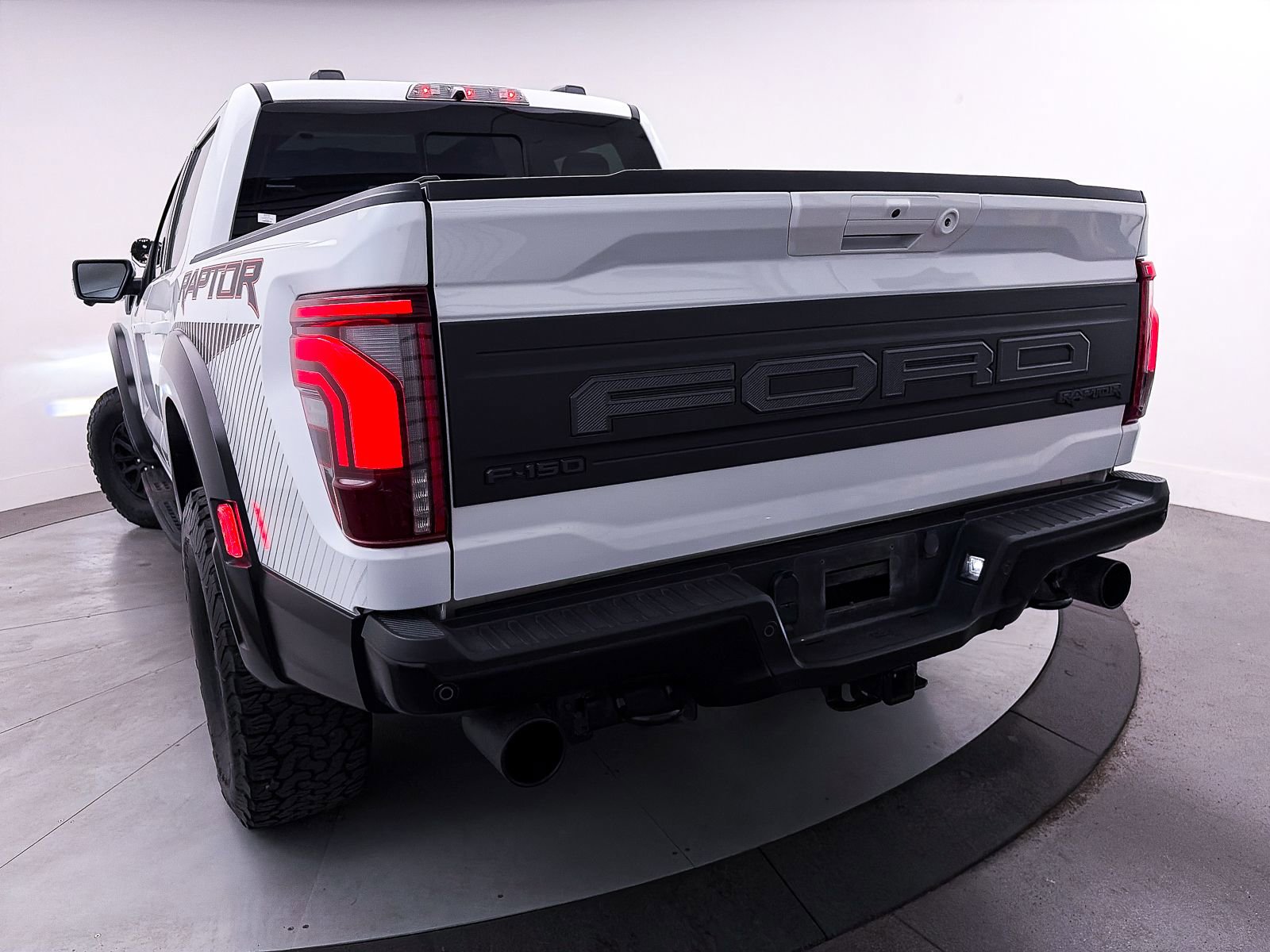 Used 2024 Ford F150 Raptor image 12