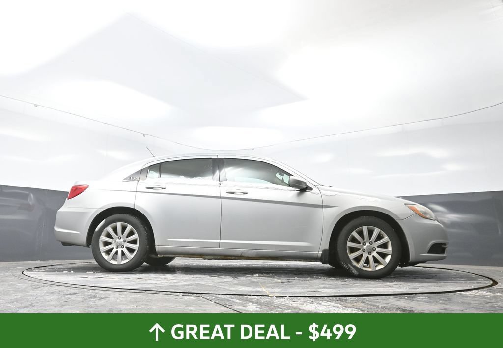 Used 2011 Chrysler 200 Touring FWD image 24