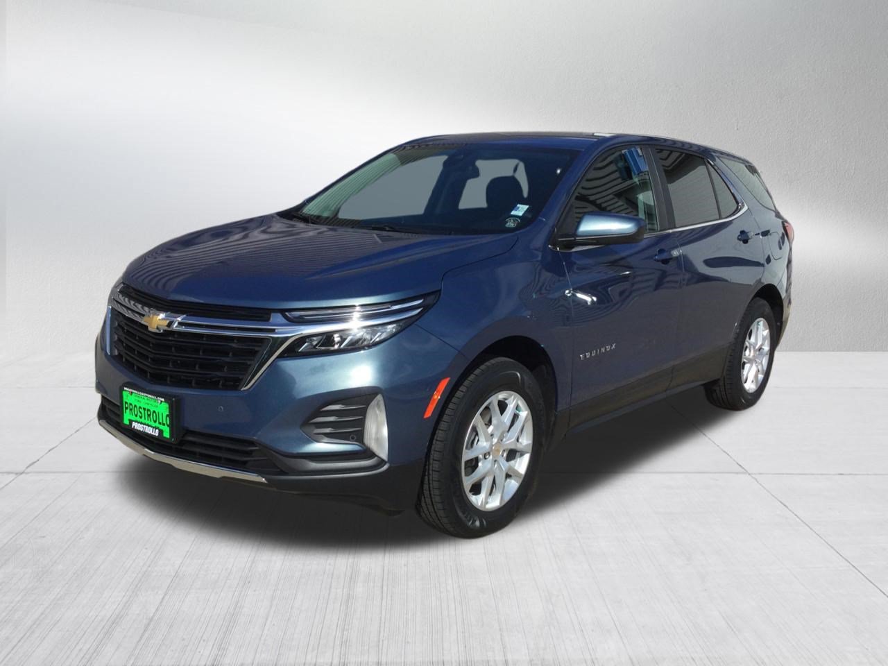 Used 2024 Chevrolet Equinox LT AWD/4WD image 2