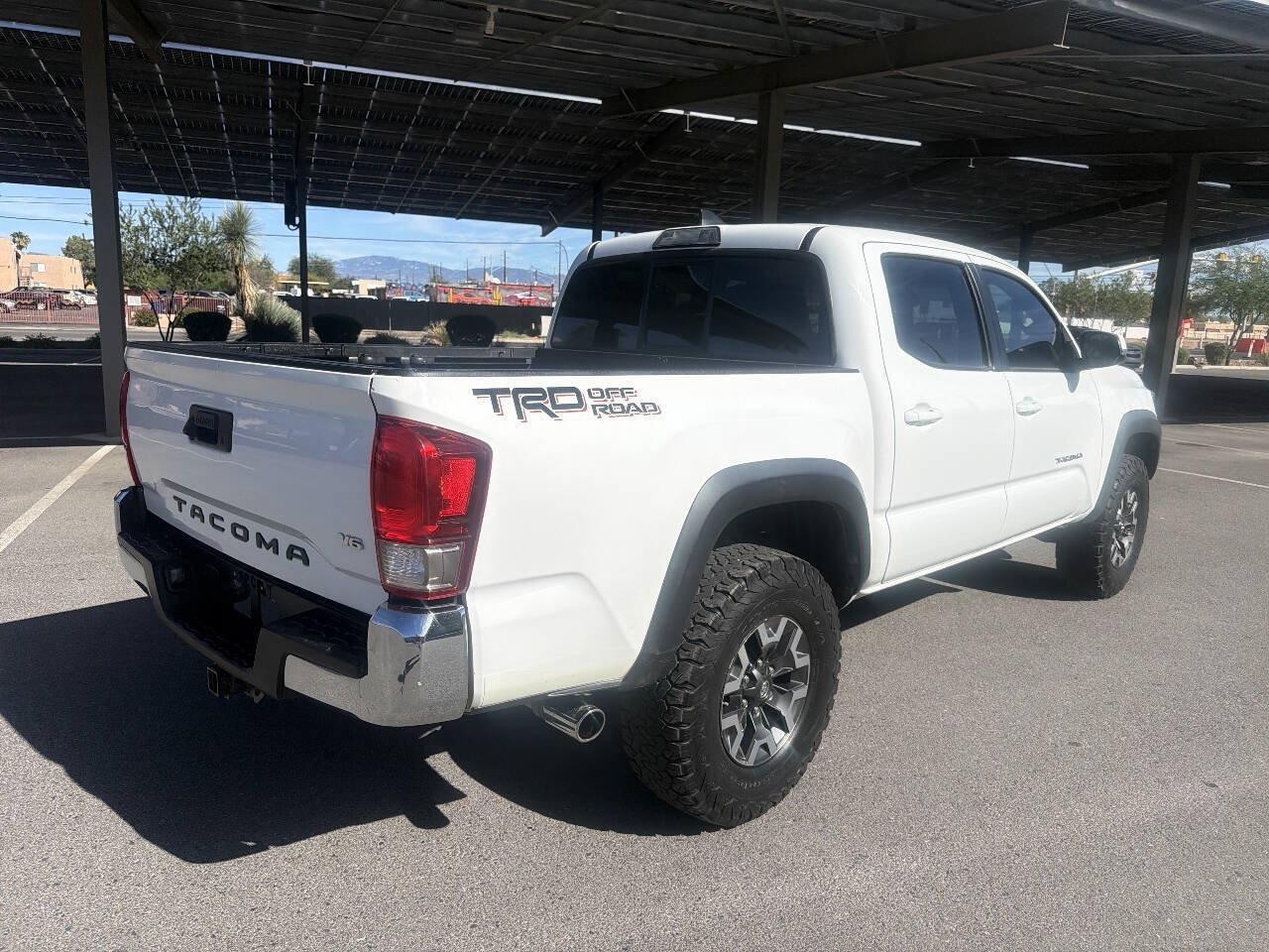 Used 2016 Toyota Tacoma TRD Off-Road w/ Towing Package RWD image 13