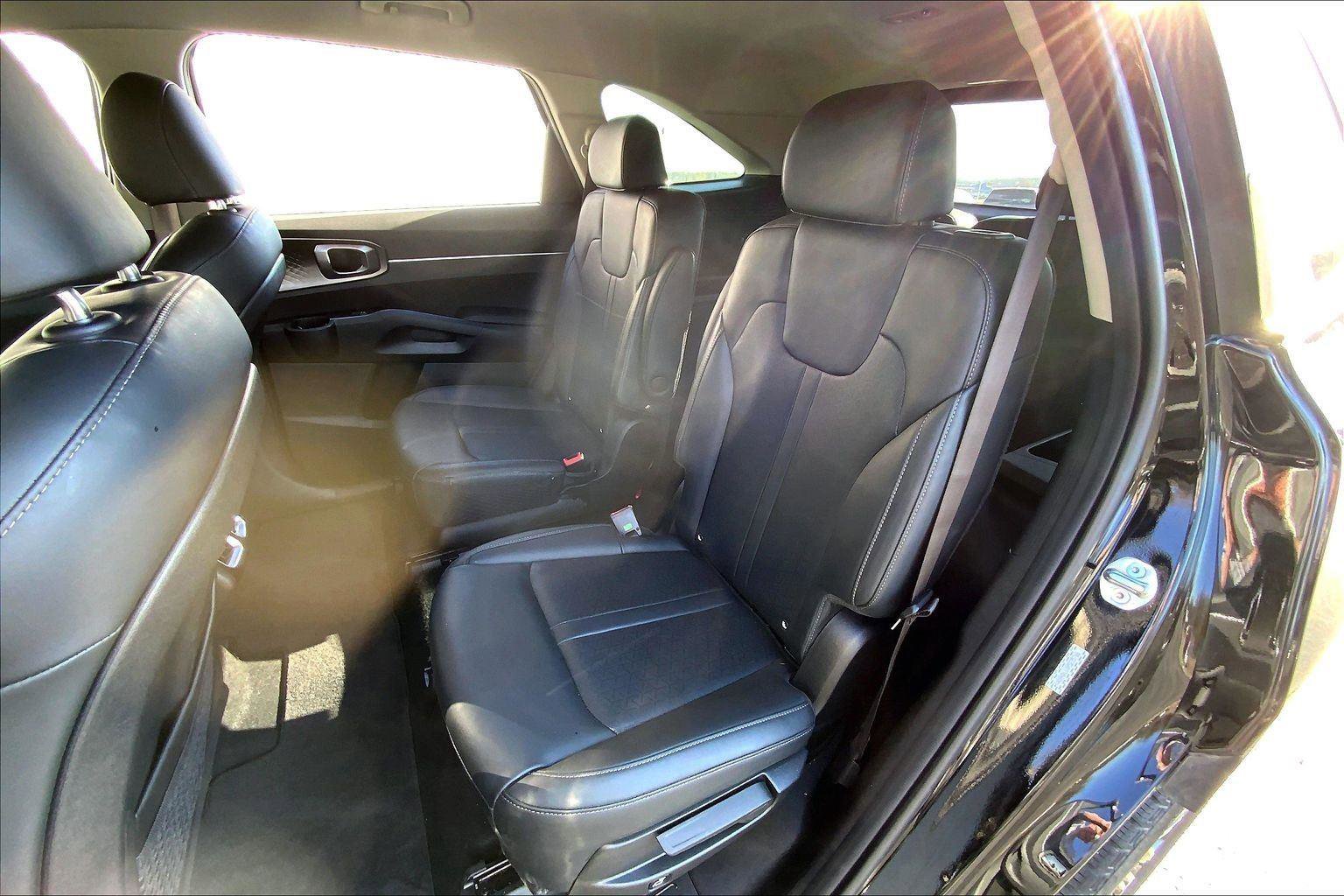 Used 2024 Kia Sorento EX image 20