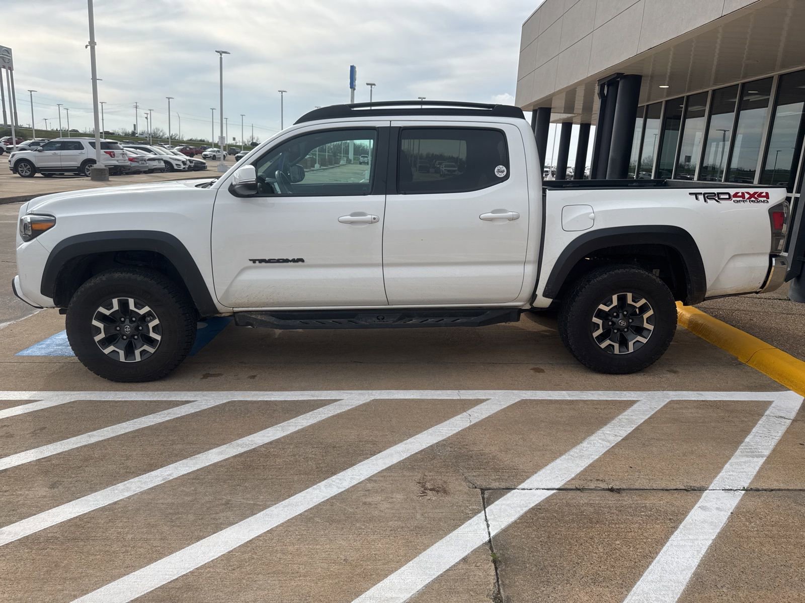 Used 2023 Toyota Tacoma TRD Off-Road image 12