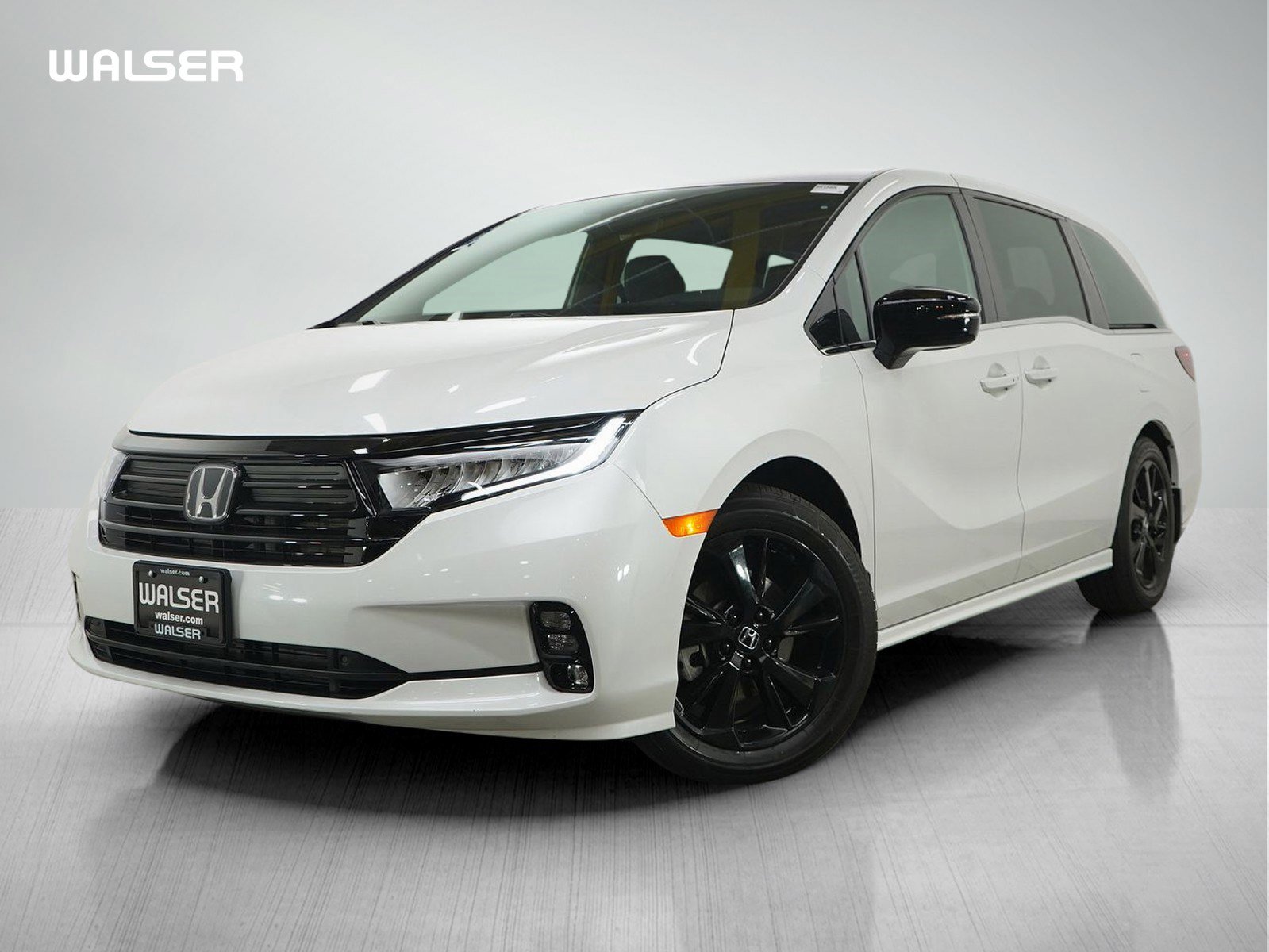 Used 2023 Honda Odyssey Sport image 1
