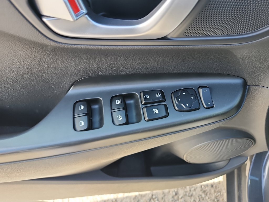 Used 2023 Hyundai Kona SEL w/ Convenience Package image 18