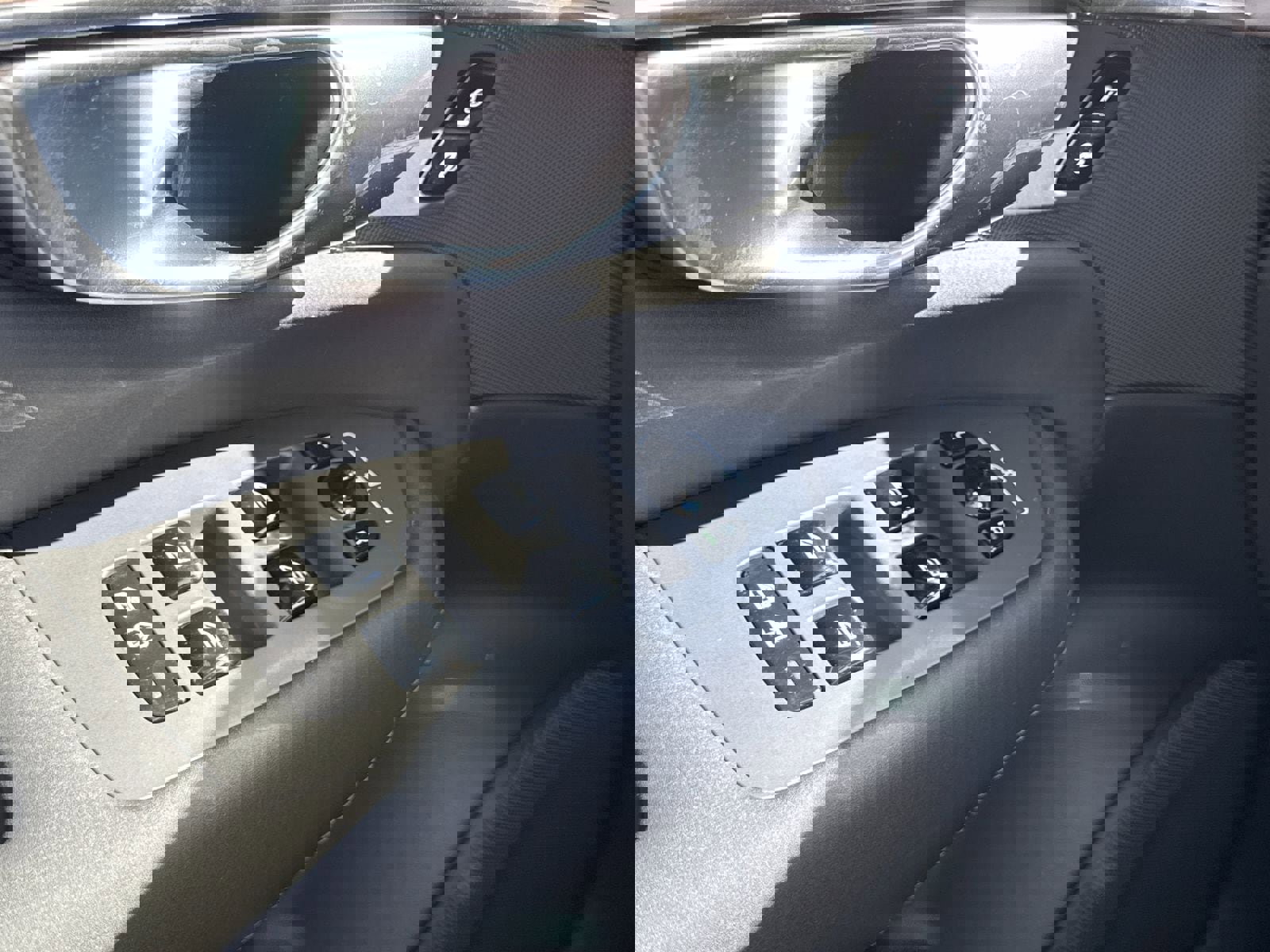 New 2026 Volvo XC90 B5 Plus w/ Protection Package Premier image 19