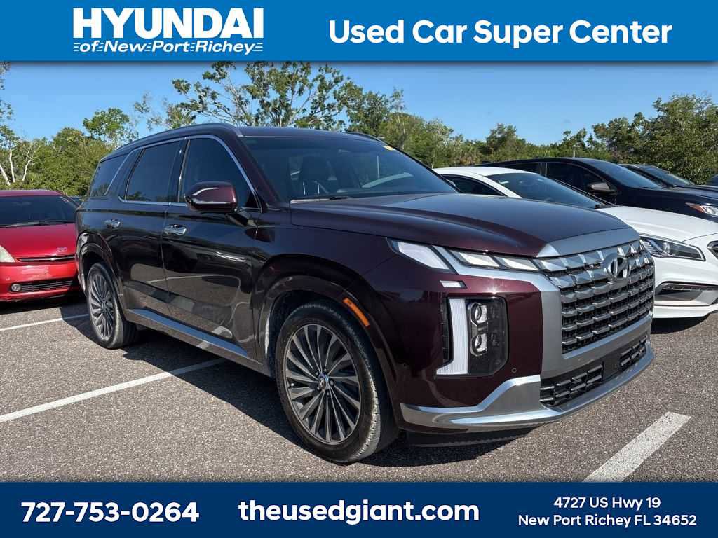 Used 2023 Hyundai Palisade Calligraphy FWD image 4