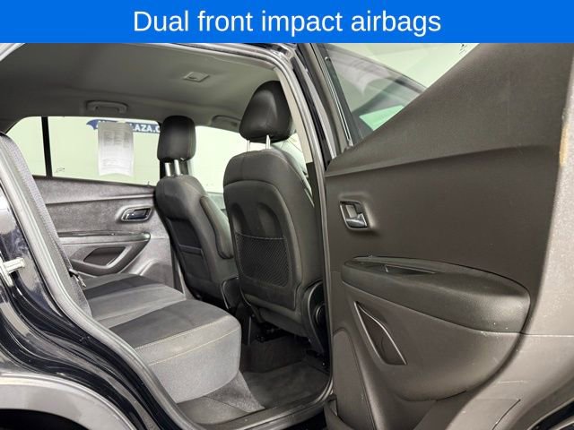 Used 2019 Chevrolet Trax LS image 17