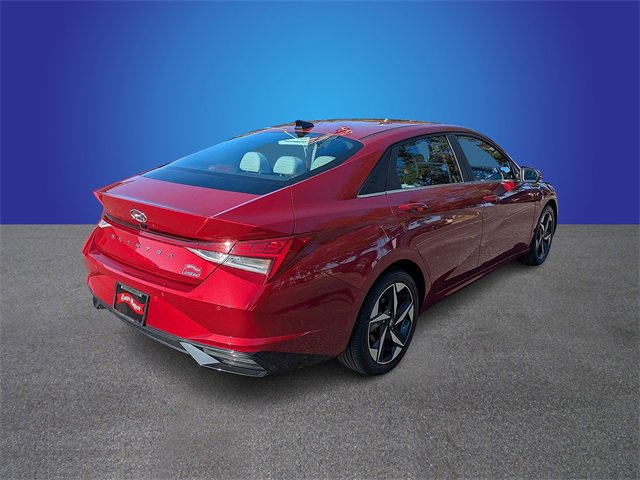 Used 2023 Hyundai Elantra Limited image 5