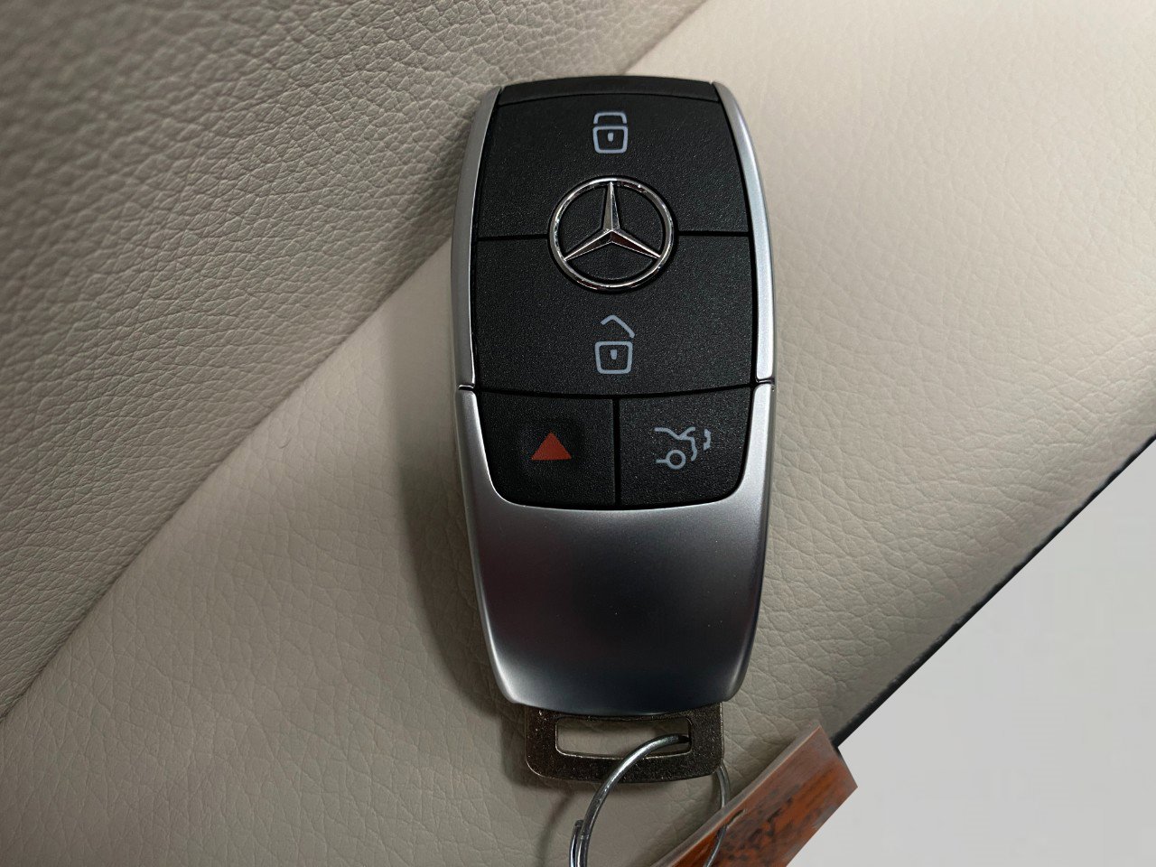 New 2026 Mercedes-Benz GLE 450 4MATIC image 35