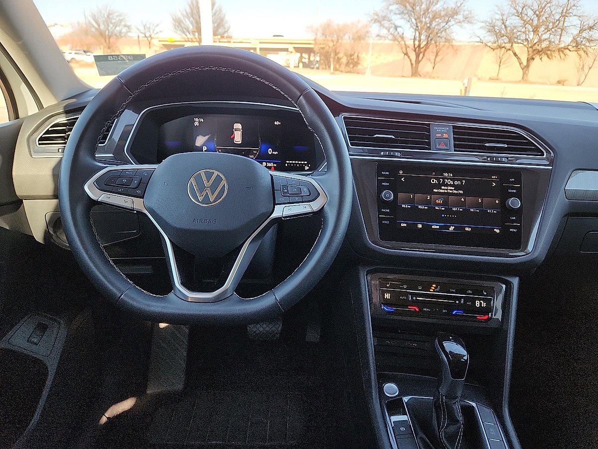 Used 2024 Volkswagen Tiguan SE image 6