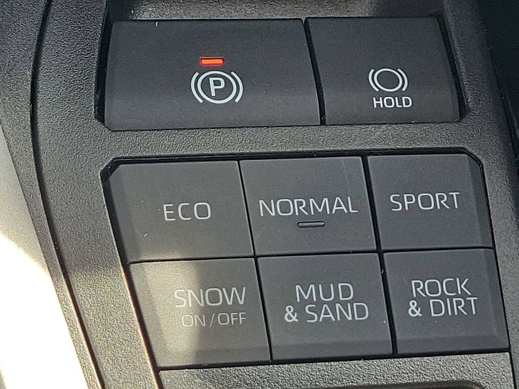 Used 2023 Toyota RAV4 LE image 40
