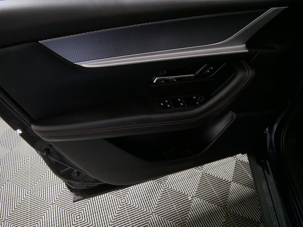 Used 2024 MAZDA CX-90 Plug-In Hybrid w/ Premium Pkg image 14