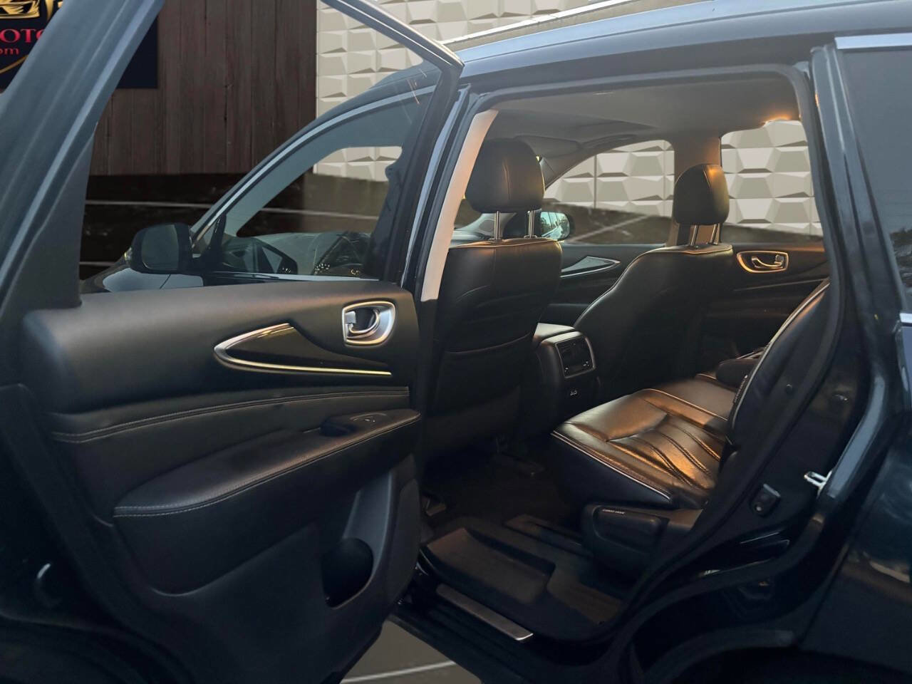 Used 2020 INFINITI QX60 Luxe w/ Essential Package FWD image 15