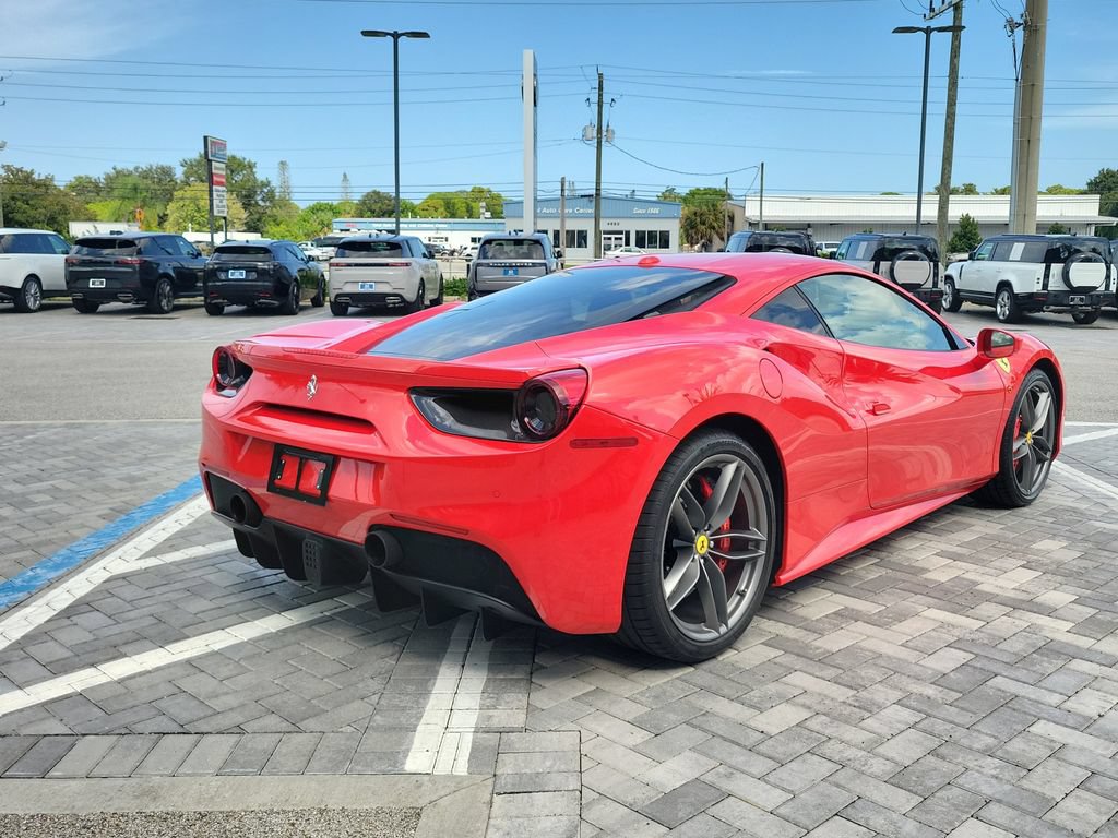 Used 2018 Ferrari 488 GTB RWD image 5