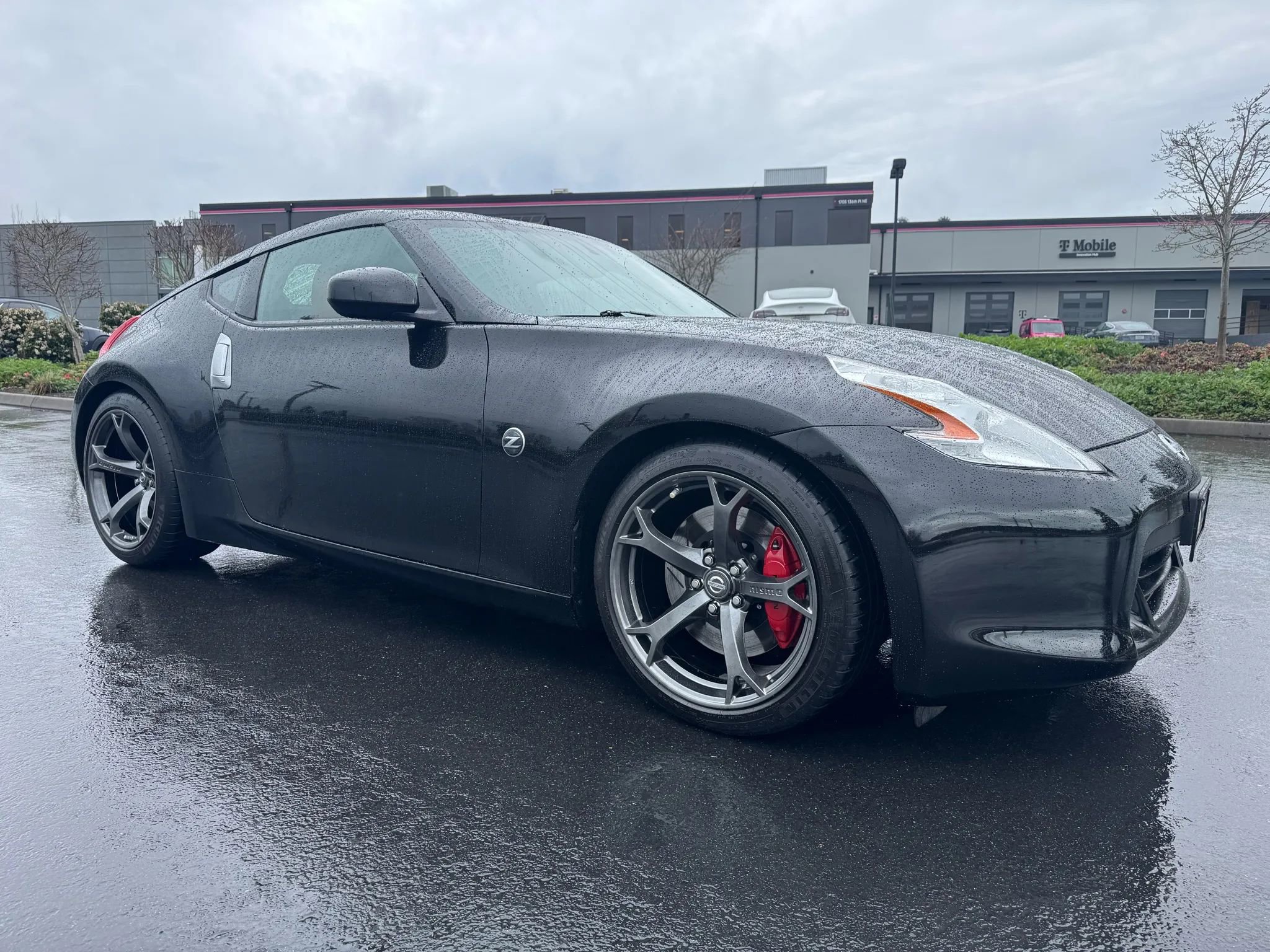 Used 2010 Nissan 370Z Touring image 1