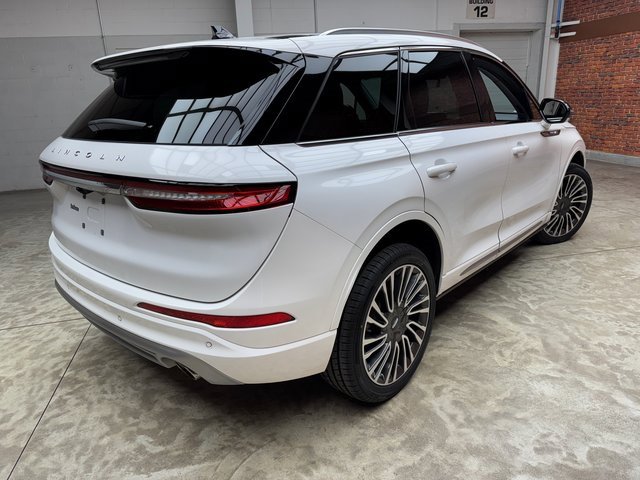 Used 2022 Lincoln Corsair Reserve w/ Sport Package image 5