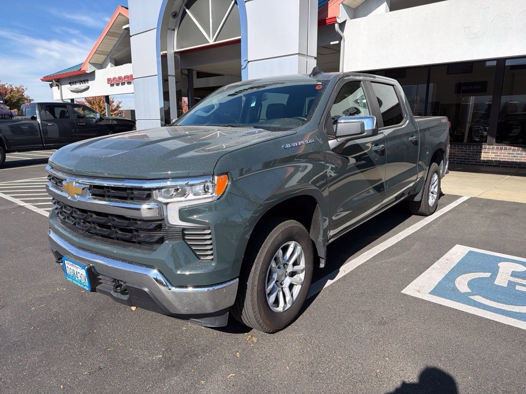 Used 2025 Chevrolet Silverado 1500 LT AWD/4WD image 1