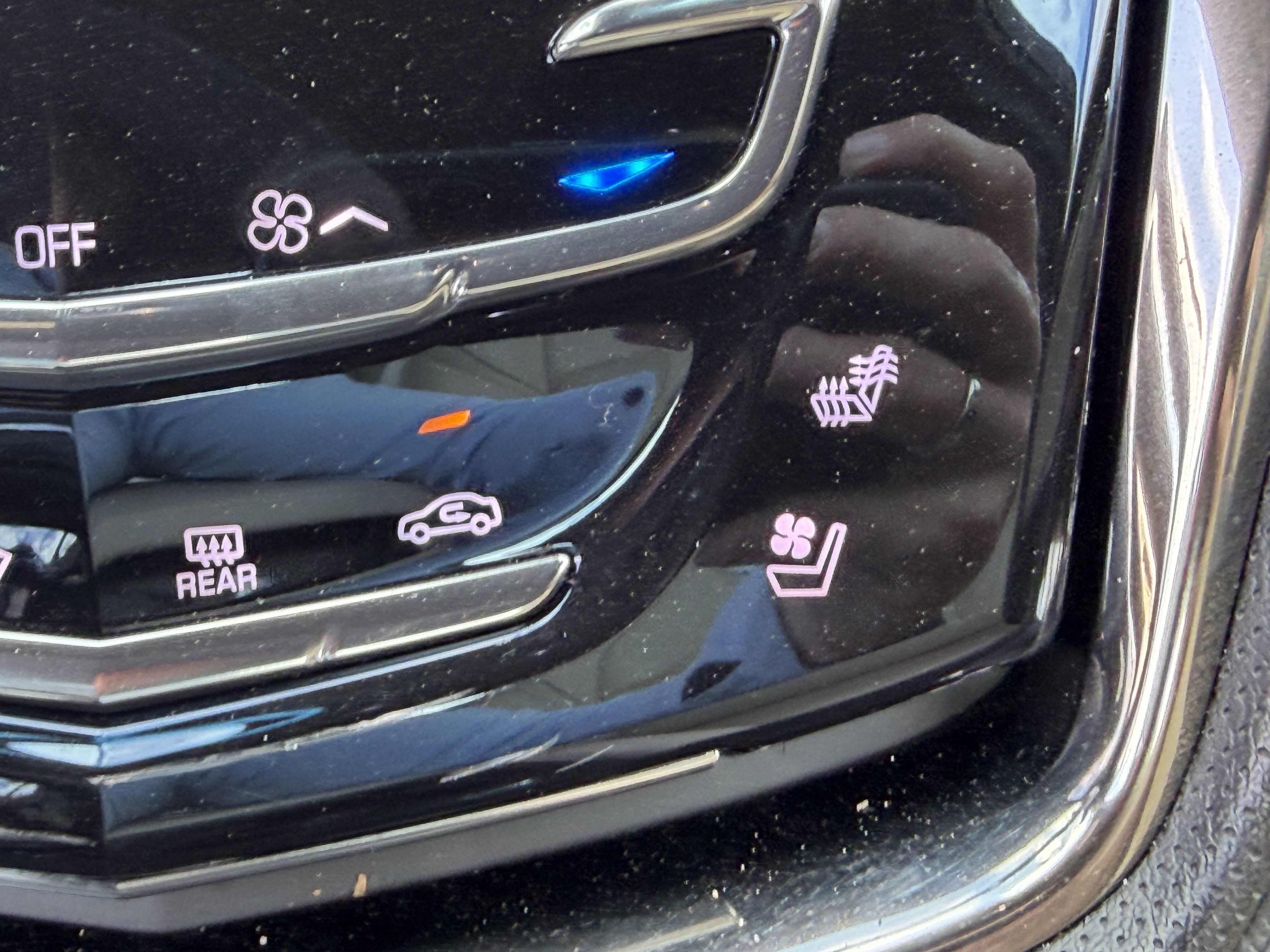 Used 2018 Cadillac CTS Luxury RWD image 23