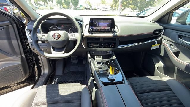 New 2026 Nissan Rogue SV AWD/4WD image 18