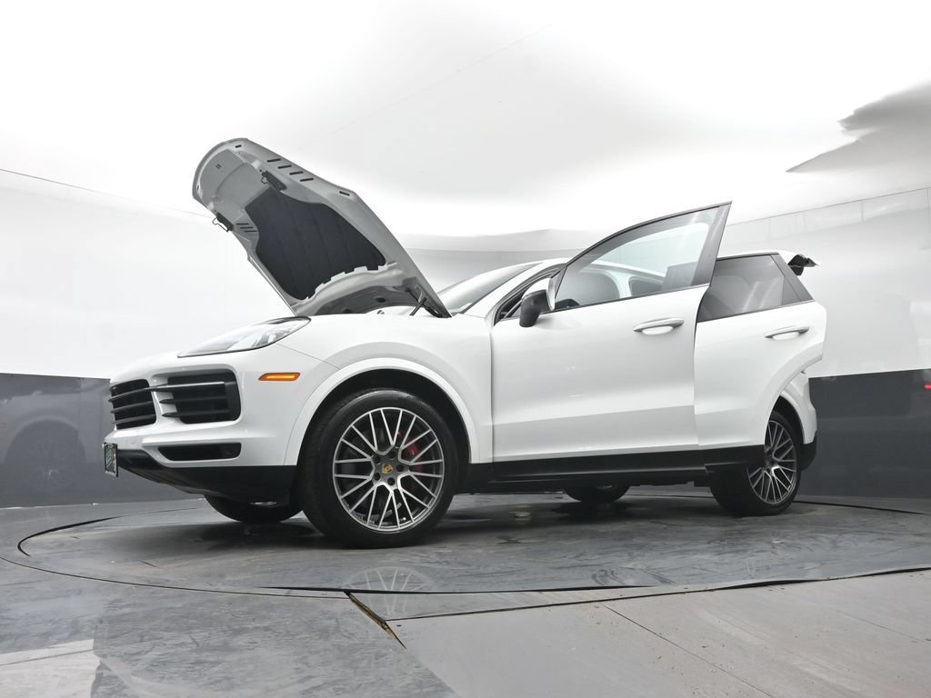 Used 2022 Porsche Cayenne AWD/4WD image 51