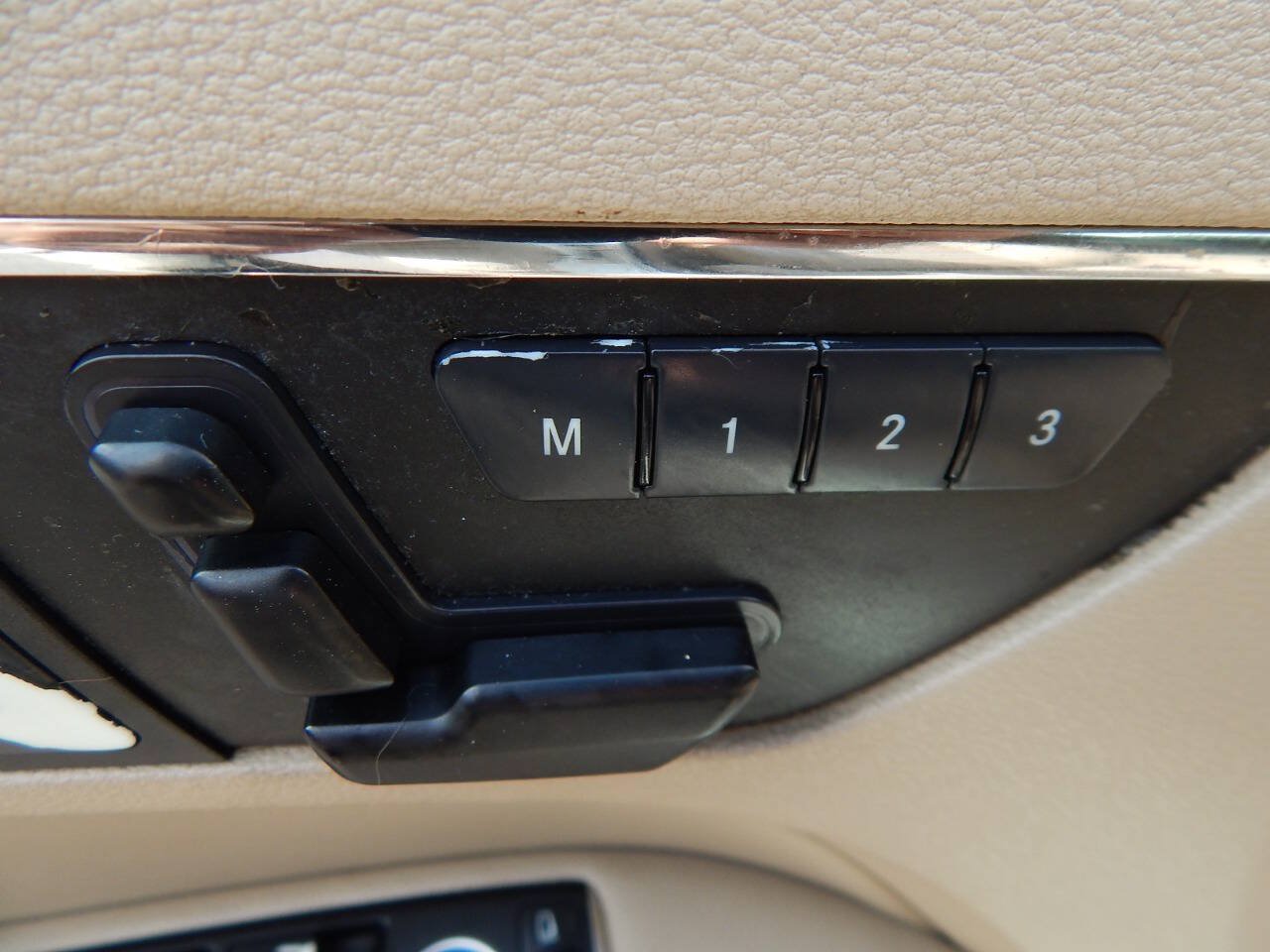 Used 2012 Mercedes-Benz E 350 Cabriolet image 16