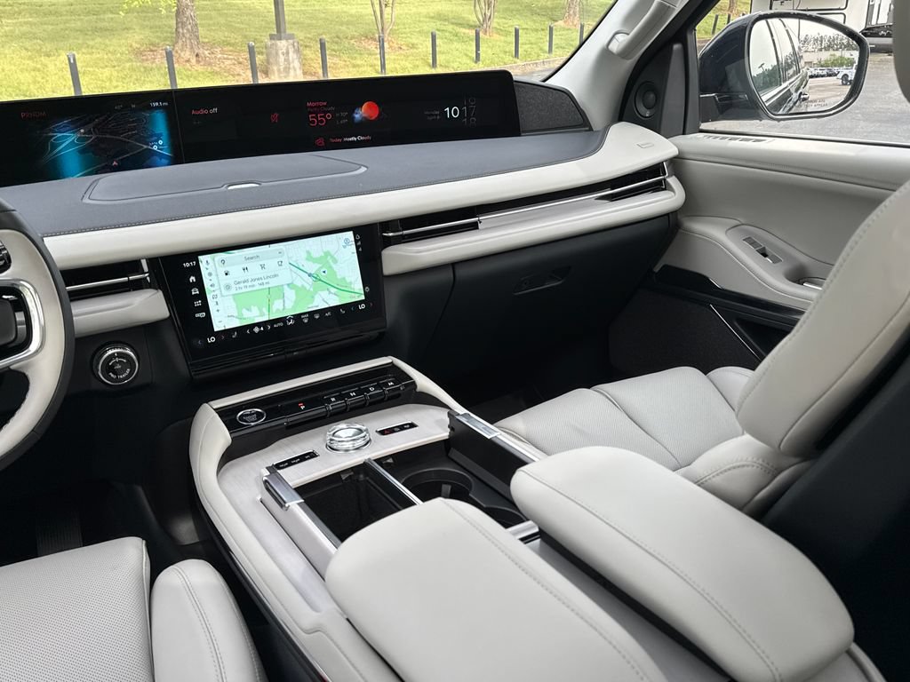 New 2025 Lincoln Navigator L Reserve AWD/4WD image 31