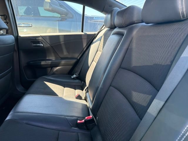 Used 2017 Honda Accord Sport image 10