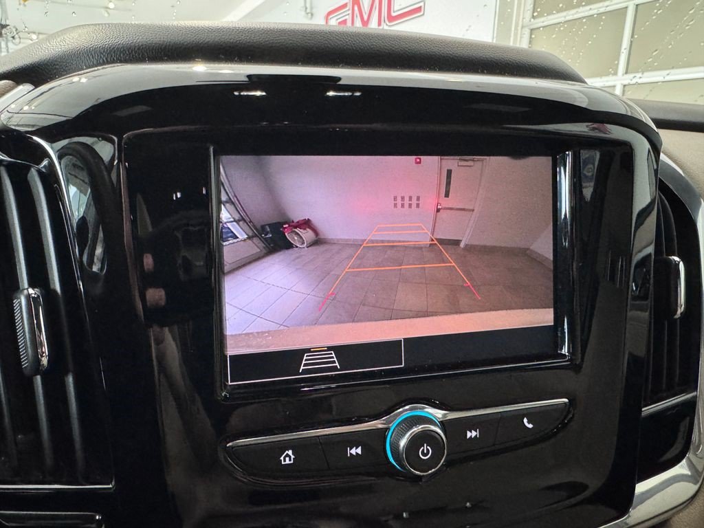 Certified 2023 Chevrolet Traverse LS w/ Safety Package AWD/4WD image 18