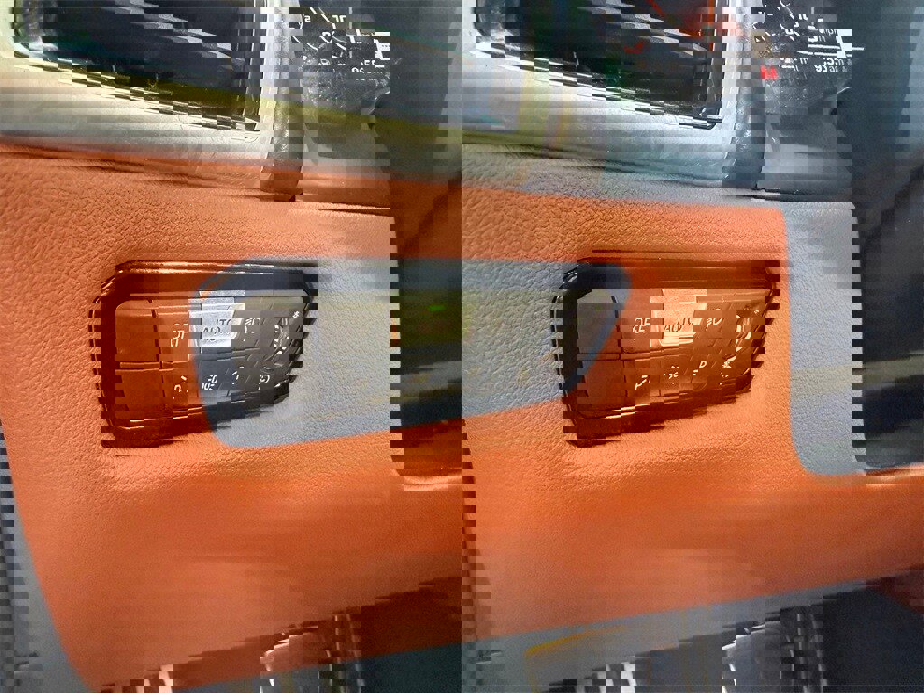 Used 2019 BMW M850i xDrive Coupe image 18