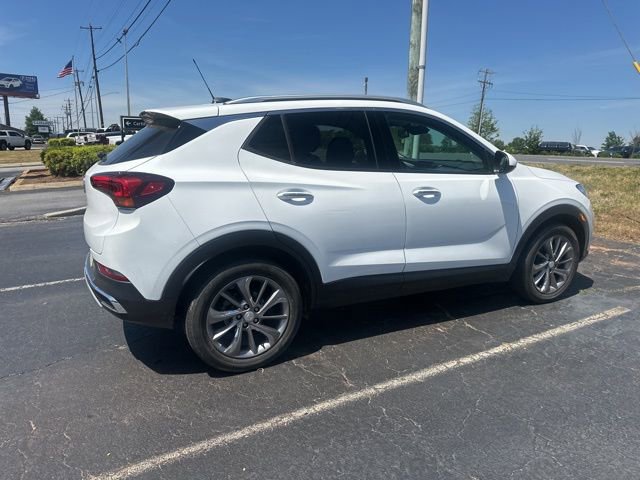 Used 2022 Buick Encore GX Essence w/ Experience Buick Package FWD image 17
