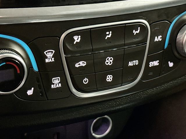 Used 2020 Chevrolet Traverse LT image 20