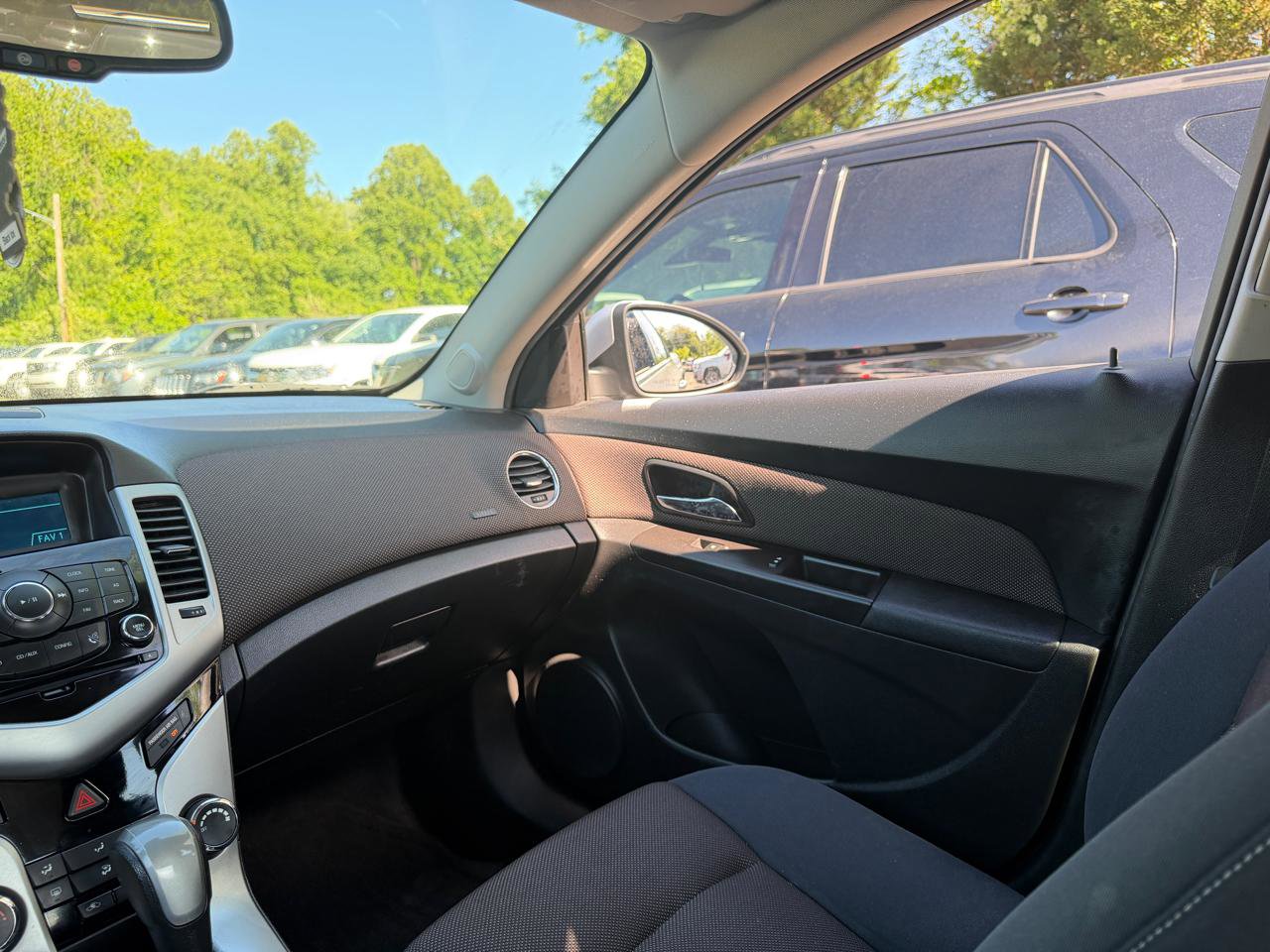 Used 2015 Chevrolet Cruze LT FWD image 24