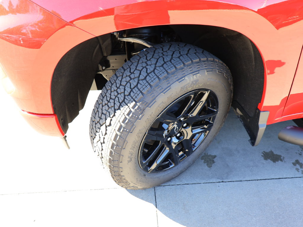 New 2026 Chevrolet Silverado 1500 Custom w/ Turbomax Blackout Package AWD/4WD image 41